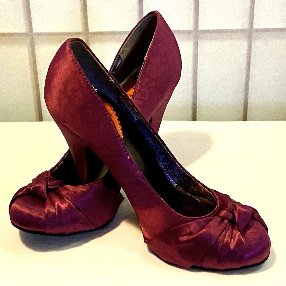 Rocket Dog Satin Leopard Print Knotted Low Toe Heeled Pump Purple Tonal 6.5M - Picture 2 of 13